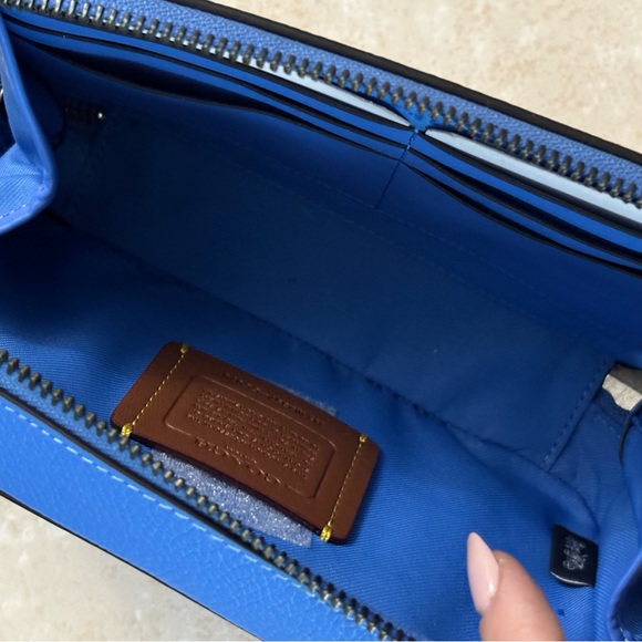 Authentic Men’s Coach Blue Crossbody Bag with Mini Pouch (Brand New) - Picture 5 of 7